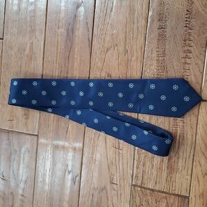 J. Crew the silk tie blue wheel